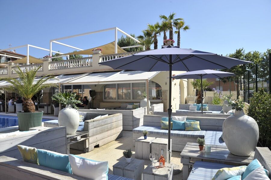 Van Der Valk Hotel Barcarola サン・フェリウ・ダ・ギショルス エクステリア 写真